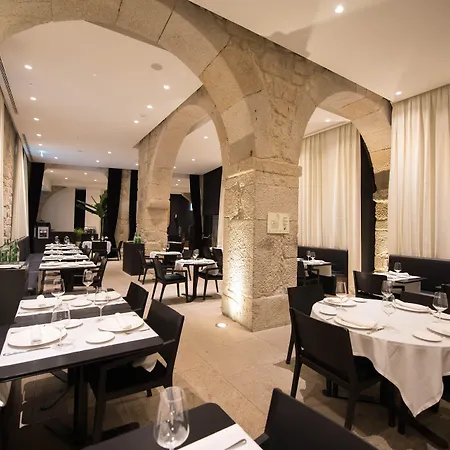 Carris Ribeira Hotel Porto