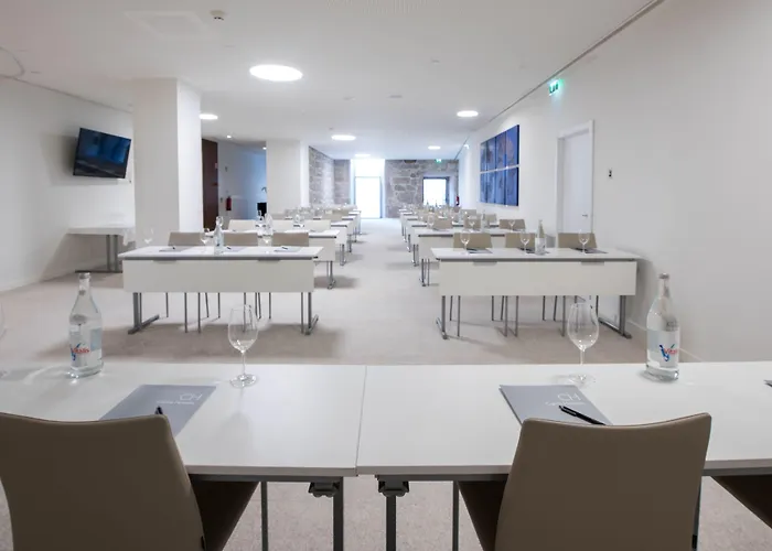 Carris Ribeira 4* Porto