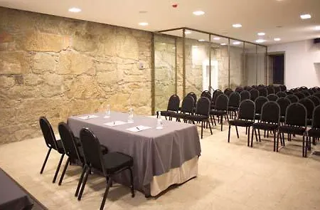 Carris Ribeira فندق 4*
