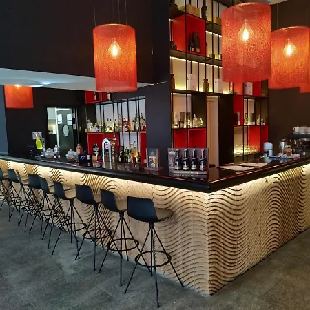 凯黎世波尔图里贝拉酒店 波尔图