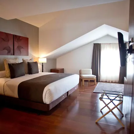 Carris Ribeira 4*