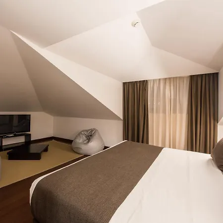 호텔 카리스 포르토 리베이라 포르투